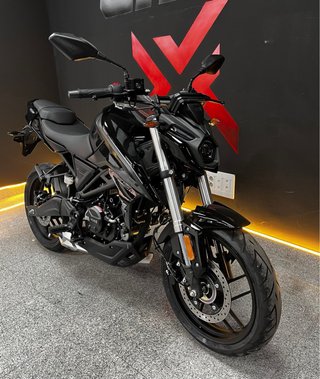 VOGE 125R Negra
