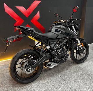 VOGE 125R Negra