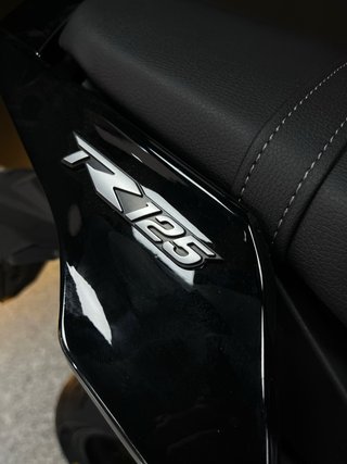VOGE 125R Negra