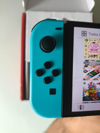 Nintendo Switch OLED Joy-Con Azul y Rojo