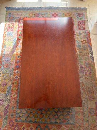 Mesa baja de salón de madera