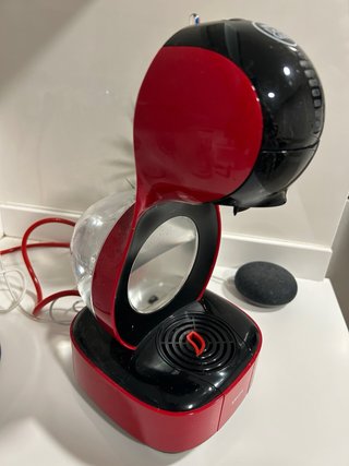 Cafetera Krups Dolce Gusto Roja y Negra