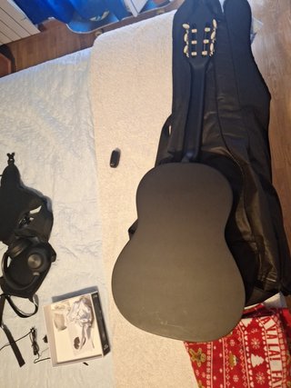 Funda de guitarra negra