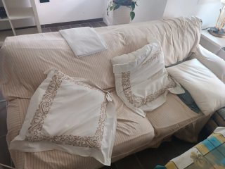 Mueble sofá y otros. Se regalan por cambio piso