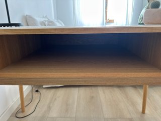 Escritorio madera con sitio para almacenaje
