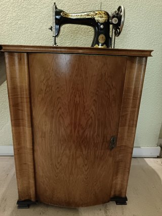 Máquina de coser Singer antigua