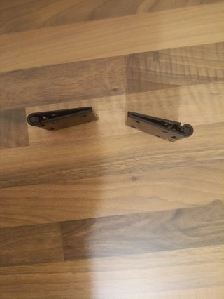 2 Bisagras metálicas negras