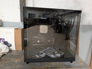 Torre PC + Scheda Madre ASUS + Raffreddamento a Liquido