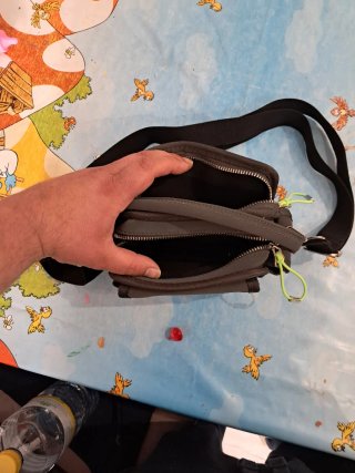 Bolso bandolera pequeño negro/gris