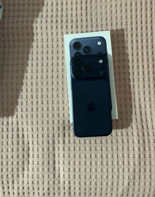 iPhone 17 PRO AZUL