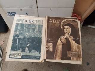 13 periódicos del ABC. Originales