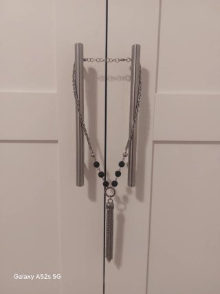Collar de acero con cuentas negras y plateadas