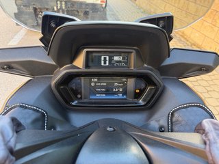 Xmax  Scooter Negra Automática