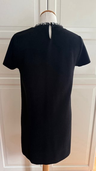 Vestido negro con pedrería