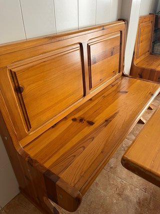 Conjunto mesa y bancas de cocina madera