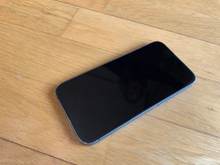iPhone 13 Azul 128GB - Buen Estado
