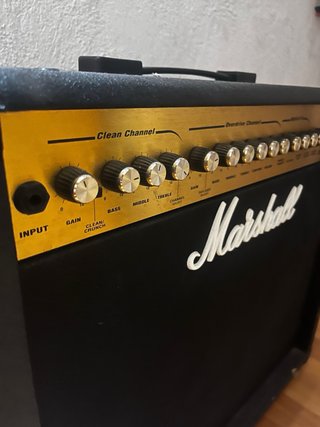 Amplificador Marshall MG100DFX