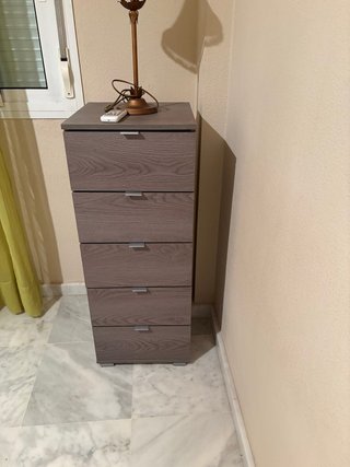 Cajonera de madera y metal