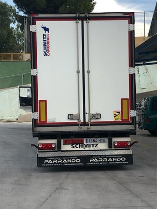 Conjunto Frigorífico y tractora