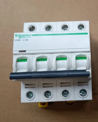 Diferencial Automático Schneider 40A 300mA