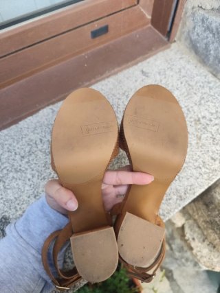Sandalias tacón marrón ante