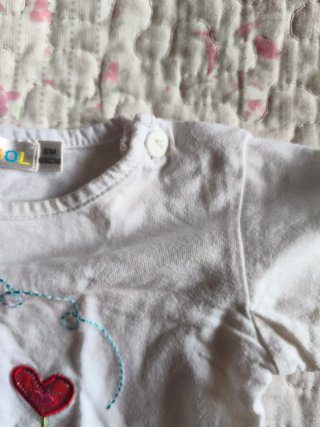 Conjunto niña 68cm: pantalón, camiseta y cazadora