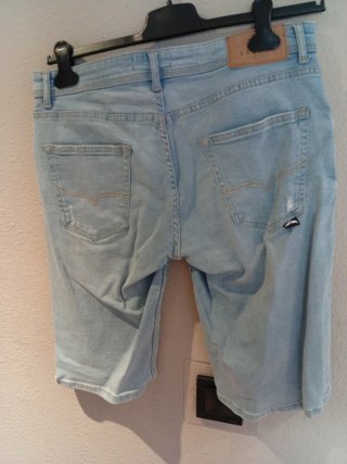 Pantalón corto vaquero celeste