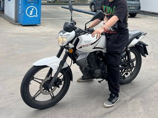 Moto Keeway RKS 125 Blanca