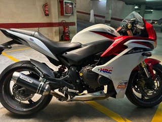 Honda CBR 600F 2012 Roja y Blanca Impoluta 30.000k