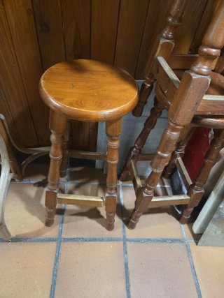Taburetes madera maciza