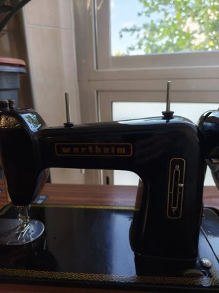 Máquina de coser Wertheim