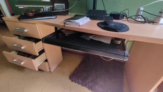 Escritorio amplio de madera