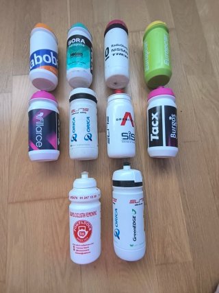 Lote de 10 bidones de ciclismo