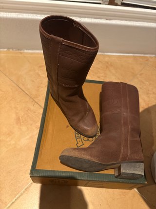 Botas de romería marrones