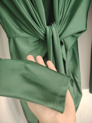 Vestido verde elegante drapeado