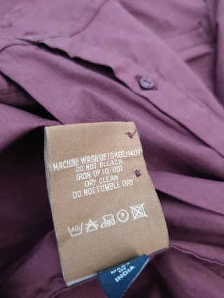 Camisa Slim Fit Talla M,  Burdeos