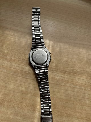 Reloj Casio Digital Plateado para niño o niña