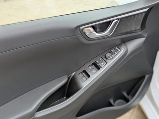 HYUNDAI  iONIQ 1.6 GDI HEV Tecno DCT Hybrido