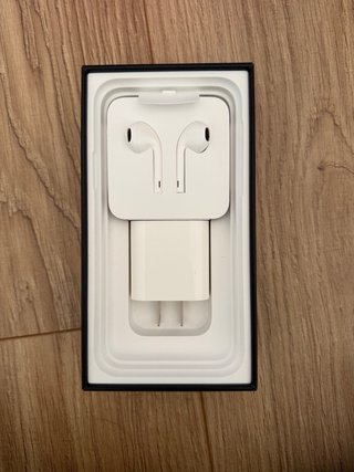 iPhone 11 Pro 64GB Dorado + Accesorios