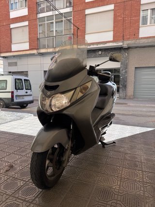 Suzuki Burgman 250 Gris