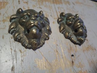 Tirador antiguo bronce cabeza león vintage S. XIX