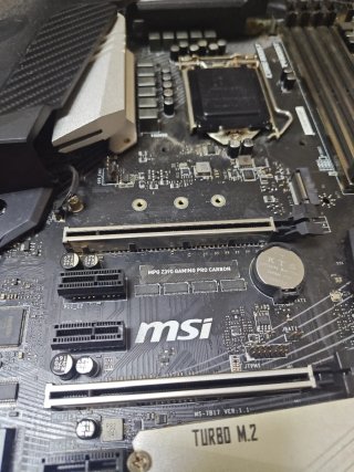 Scheda madre MSI MPG Z390 Gaming Pro Carbon