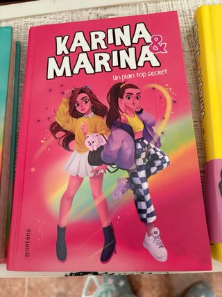4 Libros de Martina y karina