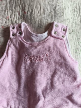 Peto bebé acolchado 6 meses