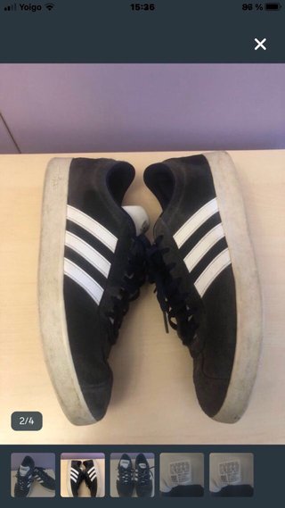 Zapatillas Adidas Negras y Blancas