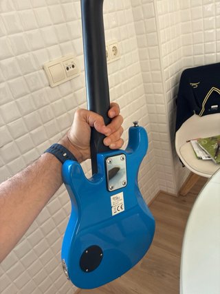 Guitarra azul infantil