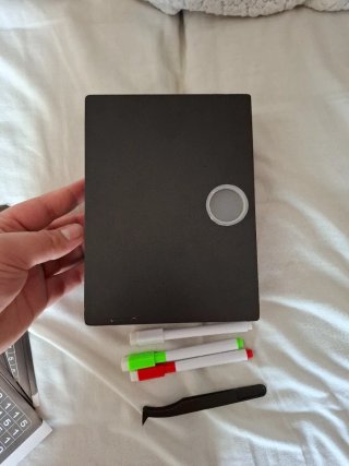 Caja Ahorro Retro 10.000€ o más con las pegatinas.