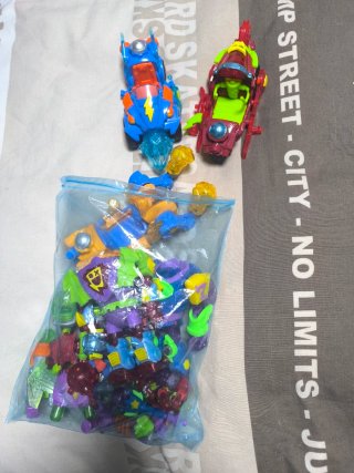 SuperThings Lote Figuras y Vehículos
