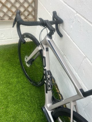Bicicleta de carretera BMC + potenciometro