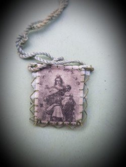 Antiguo Escapulario y Medalla Virgen del Carmen